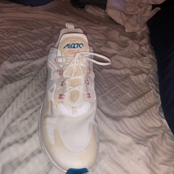 Nike Air Max 270 React - Picture 3 of 6